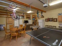 Upscale Mountain Chalet in Blue Lake Springs, Free Wifi/Cable, Gas Fireplace Hotel di Arnold