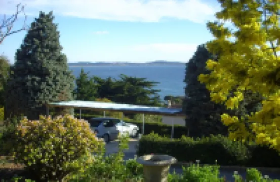 GROUND FLOOR OF VILLA facing the tip of Giens