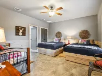 Chula Vista•Sleeps31•Heated Pool•Ping Pong•Quiet Subdiv•FREE Frio@Concan VIP Hotels in Concan