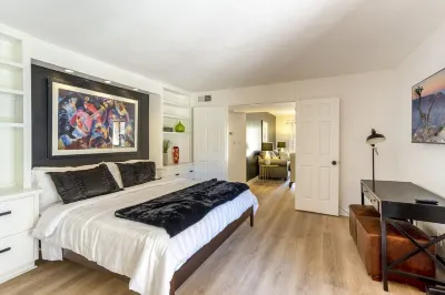 Luxury Resort Style Condominium in Scottsdale Hotels near Walgreens