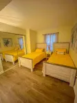 Lovely 2 bedroom condo walking distance to Beach Condominium - Entire home