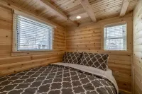 ☆ Luxurious Tiny House ☆ Rocky Mountain Getaway Hotels near Fairplay Beach