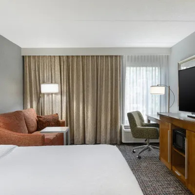 Hampton Inn Tallahassee-Central Hotels near Cascades Park