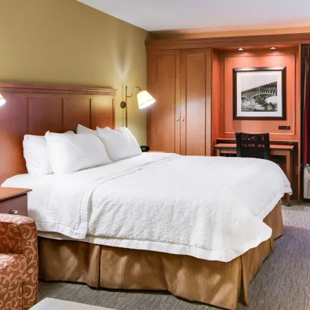 Pittsburgh Airport Inn and Suites