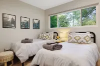 Three Oaks - Perfectly designed getaway! 세쿼이아 국립공원 주변 호텔