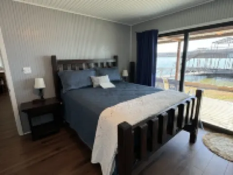 Amazing Views, Great Fishing and Huge Dock Make This the Perfect PK Get-Away. Hotels in Stephens County