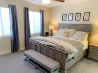 Huge! 6 Bed, 8 Bath Home, Water Park, Lazy River, Fire Pit, Near Tuacahn, Views!