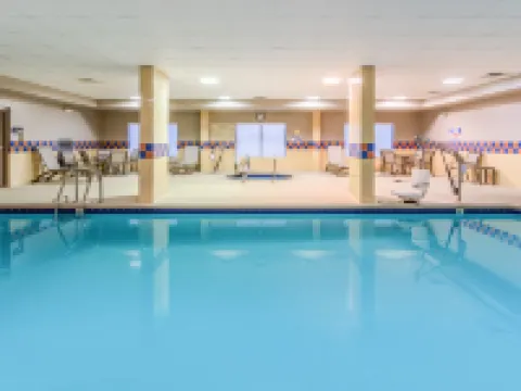 Hampton Inn & Suites Chicago-Libertyville Hotels in Lake County