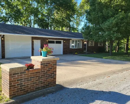 Shady Shelter - Quiet Comfort, Family Friendly - close to everything! 奧爾尼酒店