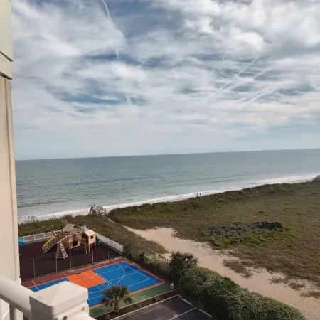 Top floor condo in N. Topsail Beach. Views of the beach & Intracoastal Waterway!