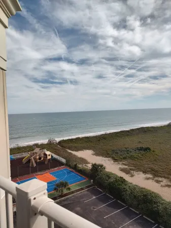 Top floor condo in N. Topsail Beach. Views of the beach & Intracoastal Waterway!