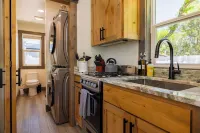 Beautiful NEW 1-bed, 1-bath right in downtown Cody! Sleeps up to 4.