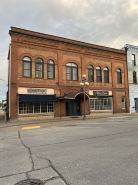 Vintage Remodeled Apartment in Historic Downtown Vinton