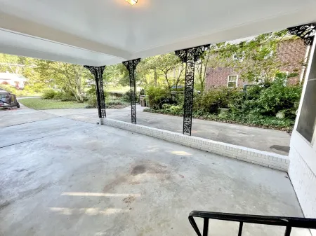 1950's 3BR Downtown Cary Ranch! 10 Min Walk to Downtown Cary Park! Отели рядом с достопримечательностью «Aspen Center»