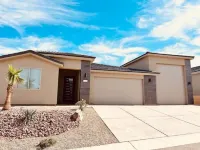 Beautiful Mesquite Pool House heated pool & spa