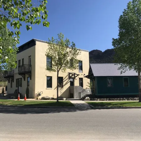 Tiny Treat in South Main (now with AC)