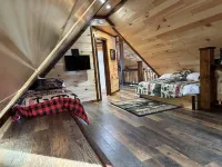 Pool Table! Pet Friendly! Lakeside!-Unique Getaway!