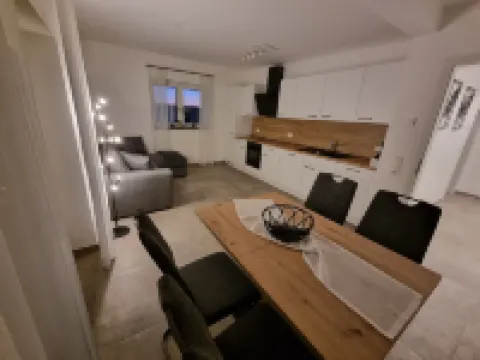Moderne Ferienwohnung mit Großer Terrasse