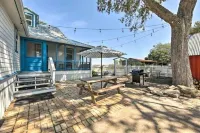 Farmhouse+5 acres.Close to town but still country!
