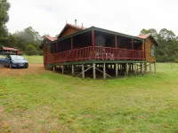 Cabins nestled in 170 acres of old growth forest near the Valley of the Giants. Hotels in Walpole