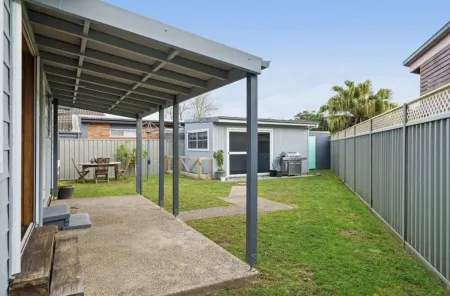 Tumbi Cottage -Cheerful 3 Bedroom Home with Studio Отели рядом с достопримечательностью «Вайонг Олимпик Пул»