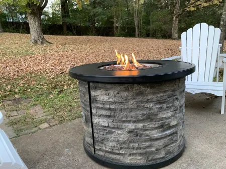 Stay in Franklin - Close to Downtown - Fire Pit & Grill