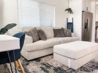 Newly built guest house with full kitchen and washer/dryer Hotels in Simi Valley