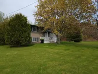 Relaxing Lake View Home, Pet Friendly, Central Location.  Close to Ferries!