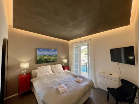 Luxury Seafront View Penthouse Sleeps 12, Porto Azzuro, Elba Island, Italy