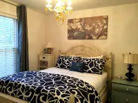 Lakefront Cottage on a Quiet Cove plus Kayaks, Canoe & Pedal Boat