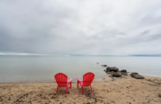 Little Dipper - Cozy Cottage on 400 Feet of Shared Lake Frontage