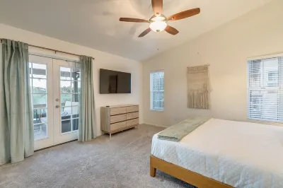 Sage House, Pool, 75" TV, Kid friendly, Coffee Bar, Bike Path, Parks & more Hotels near Mountain View Plaza