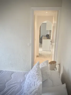 Mercantour retreat in a serene private 12.5 acres of land Hotel di Châteauneuf-Grasse