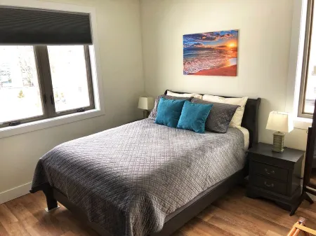 Luxury Downtown Traverse City Condo-Capri 2