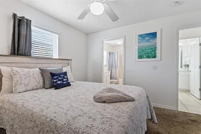 Navarre Beach Condo - 2Bed/2Bath - Walk to Beach, Pool Отели рядом с достопримечательностью «Наварр Бич Си Тертл Консервейшен Сентер»