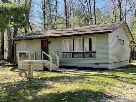 Entire house steps from the beach