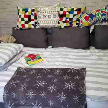 Modern 2 Bedroom Apartment in Menai Bridge great to explore Anglesey & Snowdonia Rooms