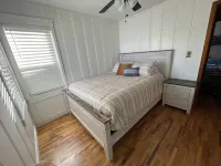 Lakefront cabin, large private dock, & flat backyard oasis. Panoramic views!