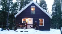 "Your Neck of the Woods" Cabin Rental: Peaceful Get-away Overlooking Fish Creek