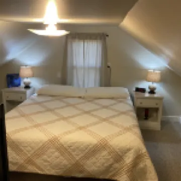 Cozy 3-bedroom cottage encased by expansive country pastures!