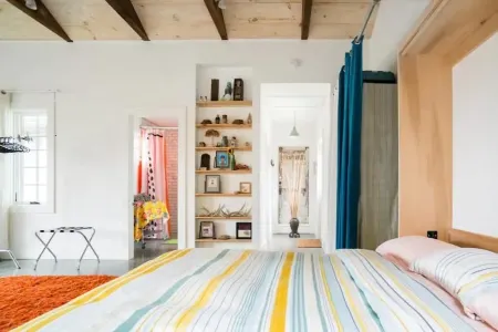 Comfy urban loft in the heart of "downtown" WEST Asheville.