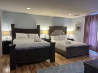 Majestic Pocono Villa Kalahari Camelback, Great-Wolf , GM Rm ,Fire-Pit & Hot Tub Hotels in 