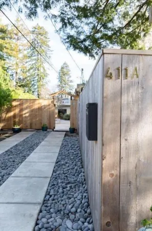 Modern Garden View Home w/ free parking, unique art & furniture: a Superhost Отели рядом с достопримечательностью «Национальная зона отдыха Голден Гейт»