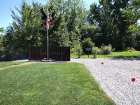 newly remodeled cabin style cottage, close to public boat ramps, and beaches .