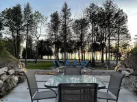 The Bay Shore Shire Waterfront ‘Hobbit’ Home • Stunning Sunsets • Earth Covered