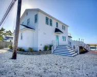Stone Harbor Bar on the Bay