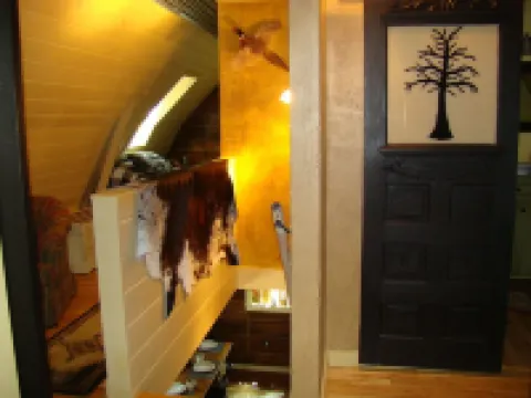 Beautiful Rustic Barn just waiting for you to kick back and relax. 沃倫縣酒店