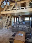 Deer Run Cabin - Private Hot tub, Loft / Game Room, 1 Mile to Thunder Ridge
