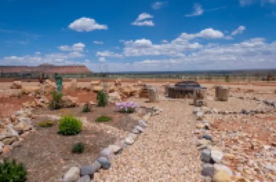 Kanab Getaway Red Mesa Ranch, Near Zion, Stunning Red Rock & Starry Night Views!