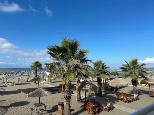 Chiavari apartment with reserved parking space in a residential context